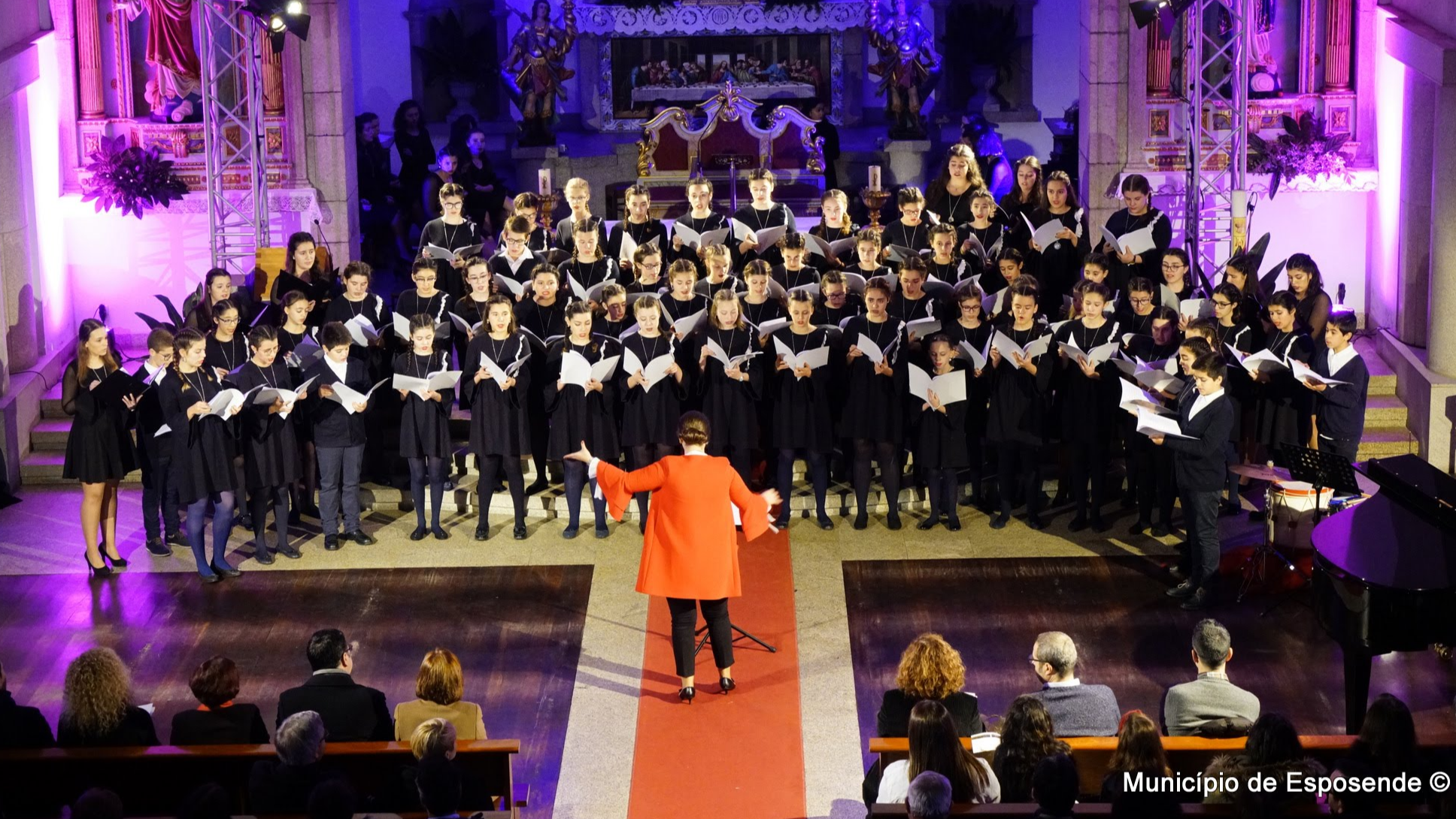 Letícia - Venda do Pinheiro,Lisboa: Aulas de canto/técnica vocal. E atelier  de música para bebés, na Malveira, Mafra, Lisboa e Ericeira - Portugal